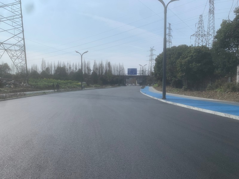 都江堰市青城山旅游装备产业功能区项目部一批次（堰华路、唐家路）路面工程（2）.jpg